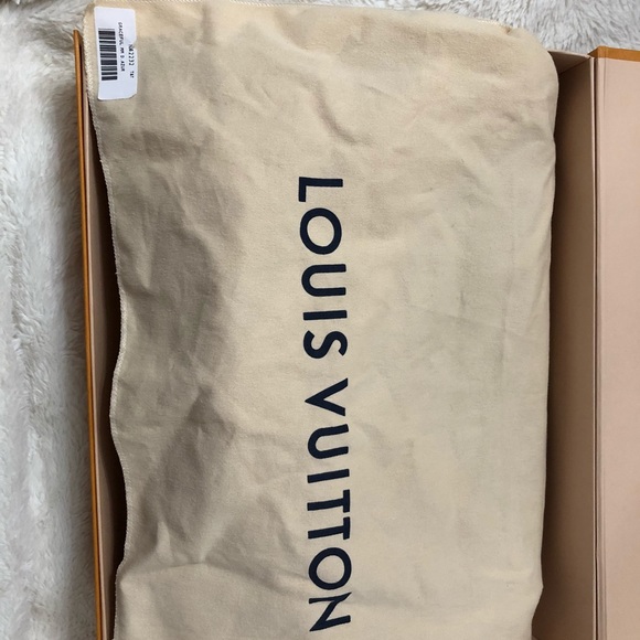 Excellent condition Louis Vuitton Azur Bag - Picture 2 of 6